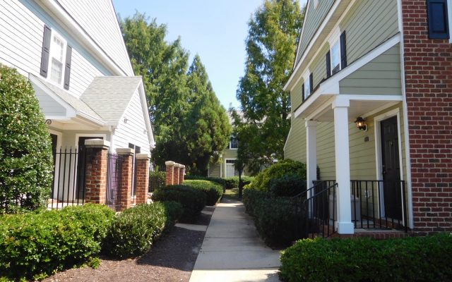 Estates at Horsepen Courtyard – Richmond VA